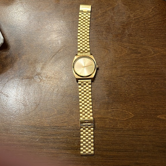 Nixon gold time teller watch. New battery! - Picture 2 of 3